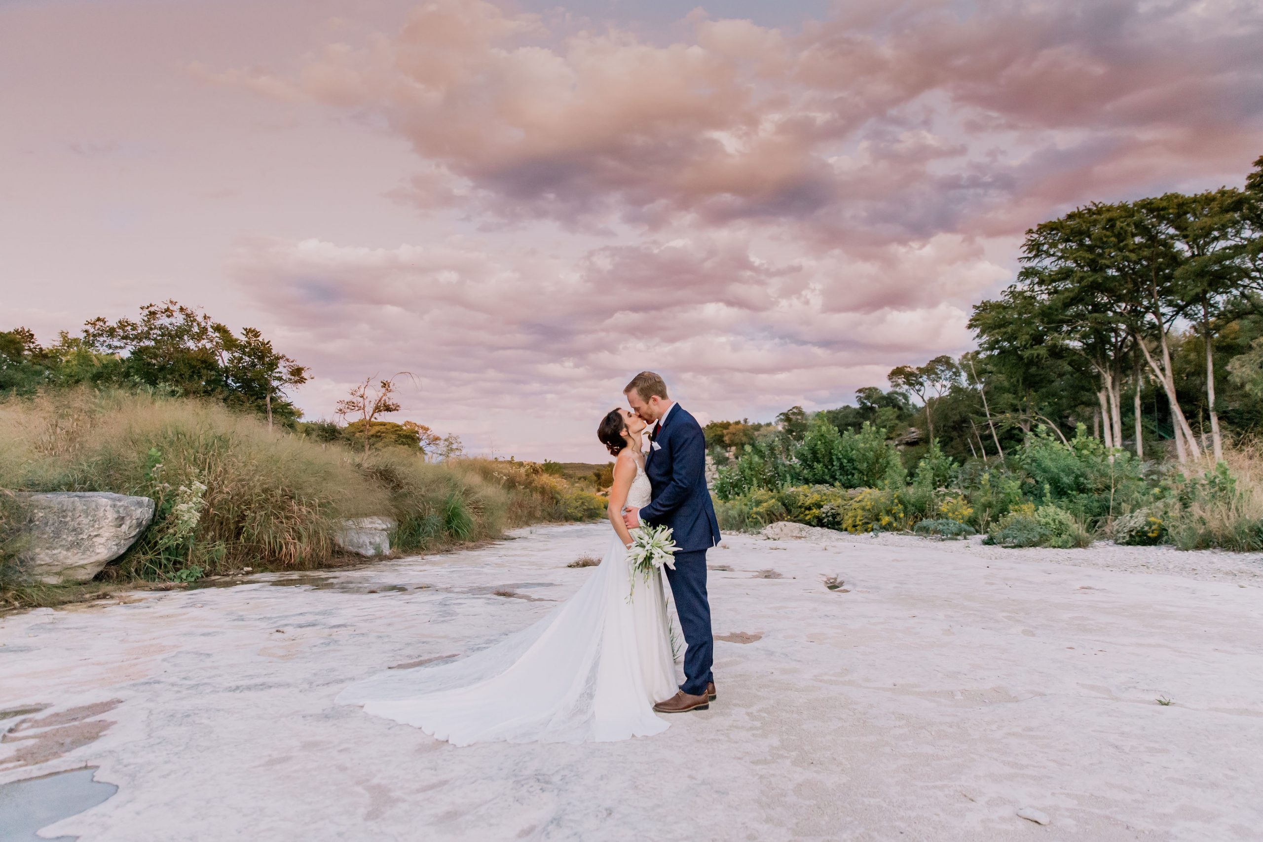 Best 2026 wedding dates for Austin Texas wedding venues