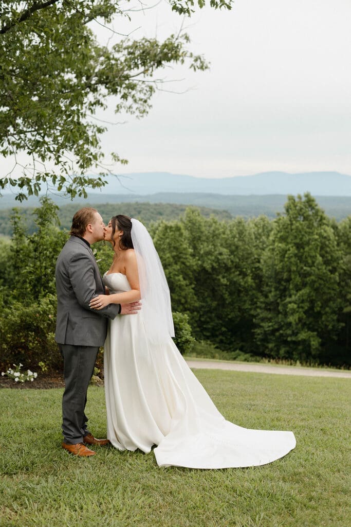 Wedding Day Timeline Tips For Austin Couples
